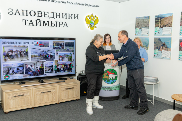 Поздравляекм наших добровольцев